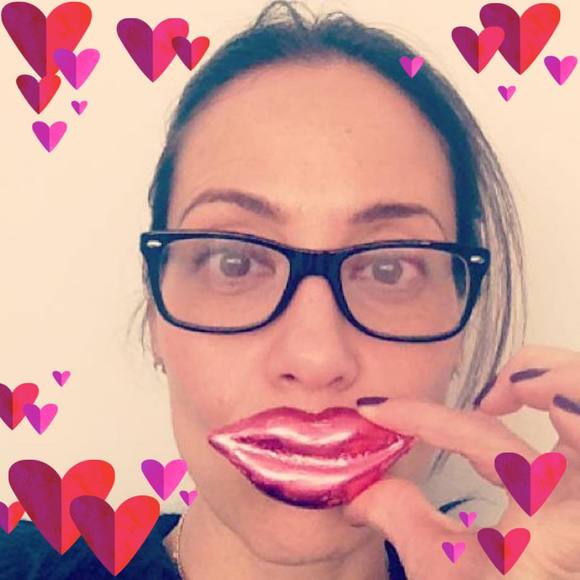 Meet your Posher, Caryn - Picture 1 of 1